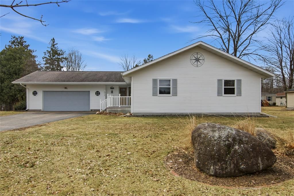 Photo of 704 Phillips AVENUE, Ladysmith, WI 54848 (MLS # 1599677)