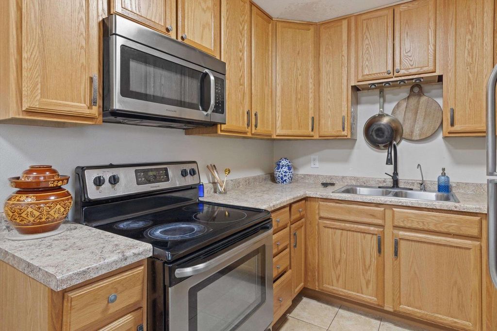 Photo of 718 Nancy LANE, Madison, WI 53704 (MLS # 2017927)