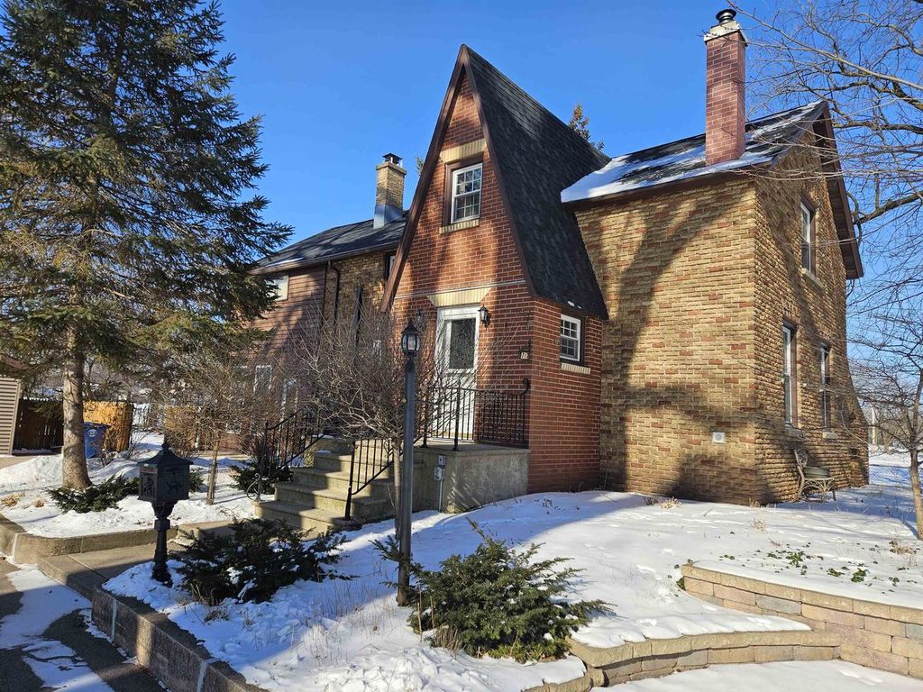 Photo of 1717 Knapp STREET, Oshkosh, WI 54902 (MLS # 50320992)