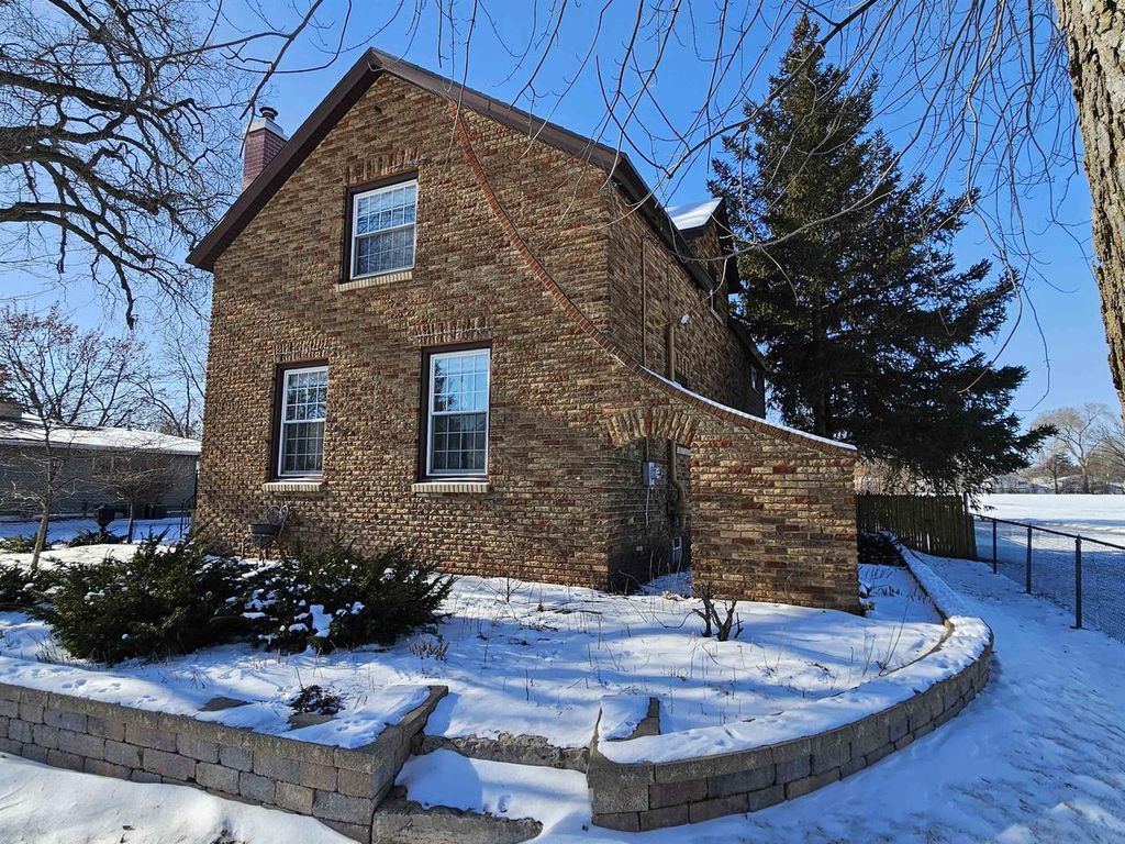 Photo of 1717 Knapp STREET, Oshkosh, WI 54902 (MLS # 50320992)