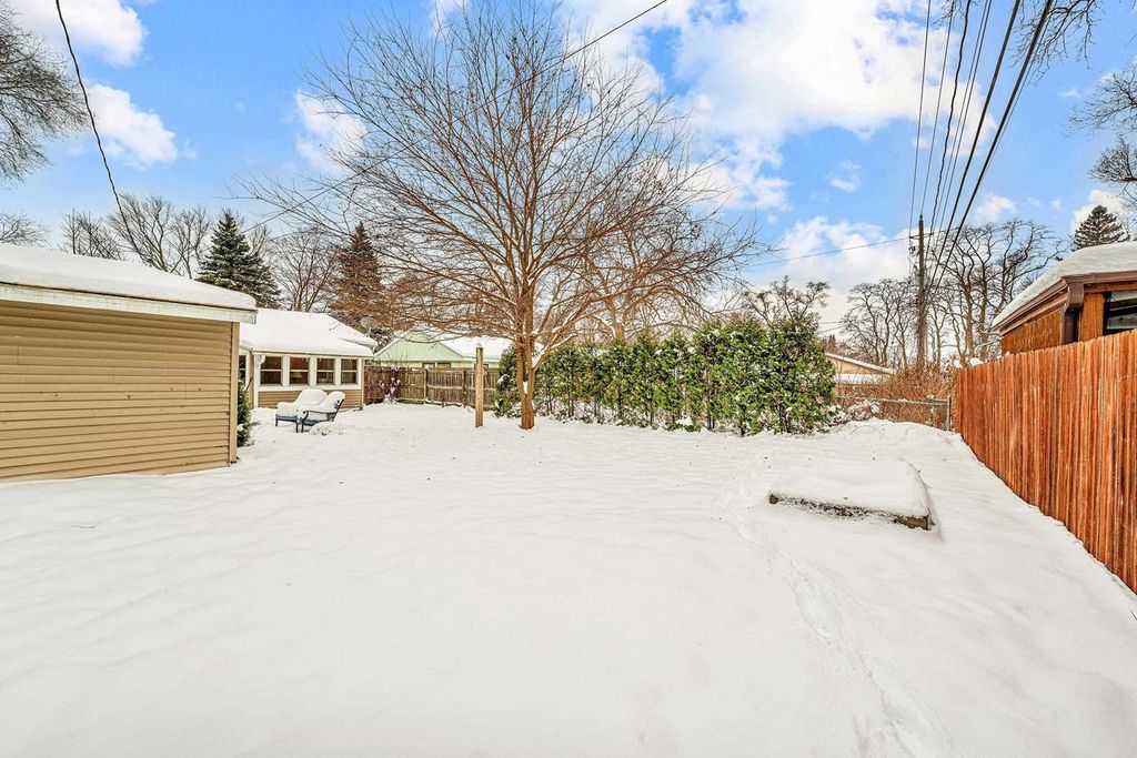 Photo of 936 RIDGEWOOD WAY, Madison, WI 53713 (MLS # 2011593)