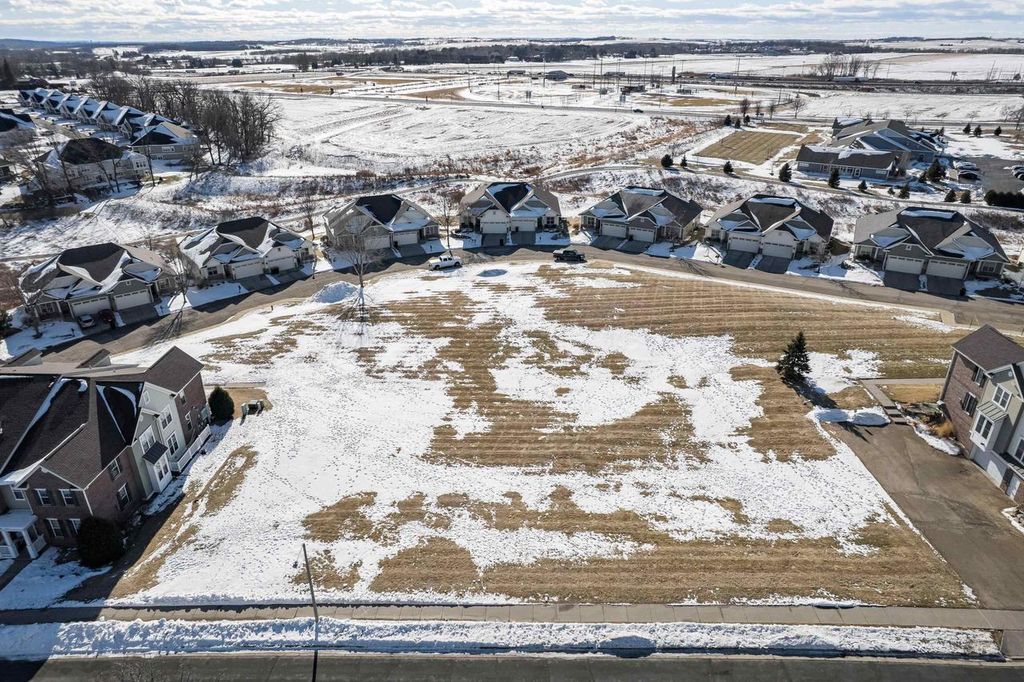 Photo of 6843 Yellowwood LANE, Deforest, WI 53532 (MLS # 2016257)