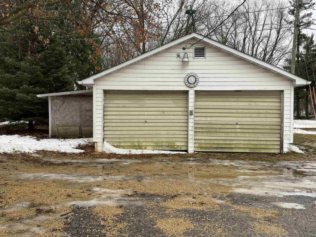 Photo of 409 Spring STREET, Highland, WI 53543 (MLS # 2014099)