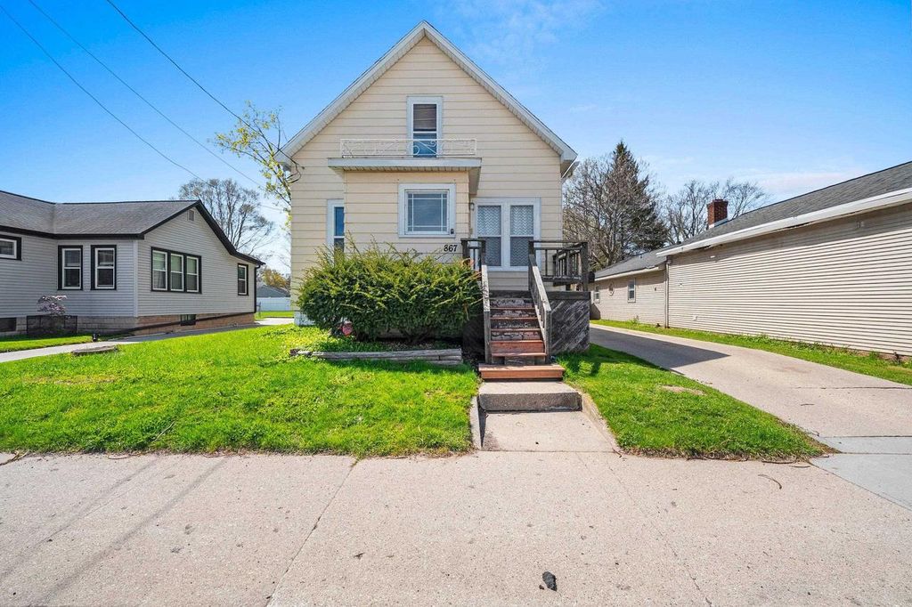 Photo of 867 Shawano AVENUE, Green Bay, WI 54303 (MLS # 50324964)