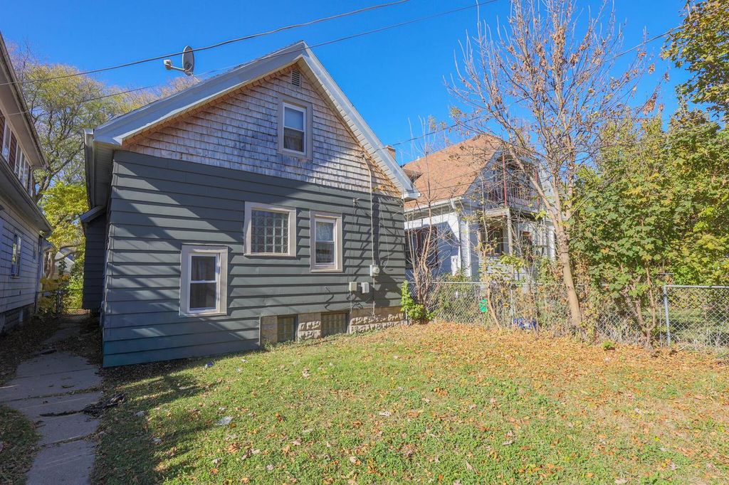 Photo of 5506 N 34th STREET, Milwaukee, WI 53209 (MLS # 1943463)