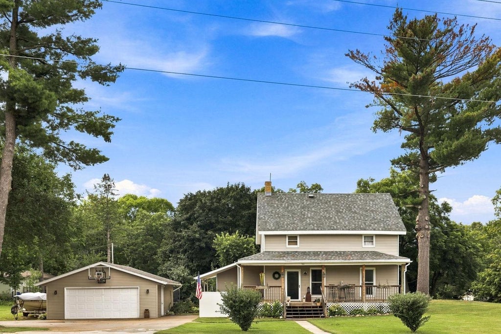 Photo of 501 S Pine STREET, Weyauwega, WI 54983 (MLS # 50332508)