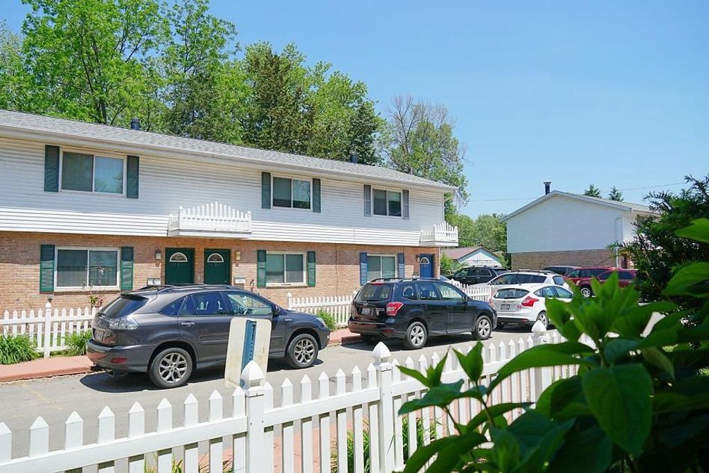 Photo of 1203 Macarthur ROAD, Madison, WI 53714 (MLS # 2011107)