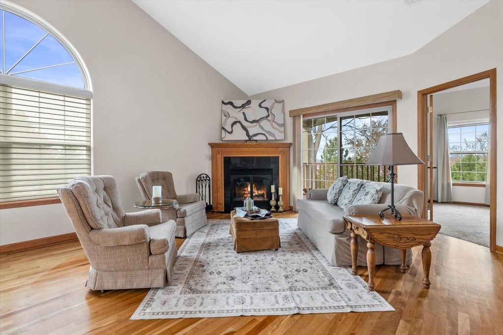 Photo of 285 Cardinal Ridge DRIVE, Pewaukee, WI 53072 (MLS # 1944063)