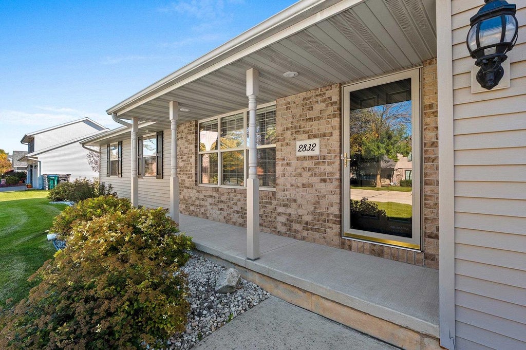 Photo of 2832 Bay Settlement ROAD, Green Bay, WI 54311 (MLS # 50333840)