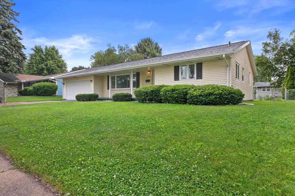 Photo of 1813 Windom WAY, Madison, WI 53704 (MLS # 2023792)