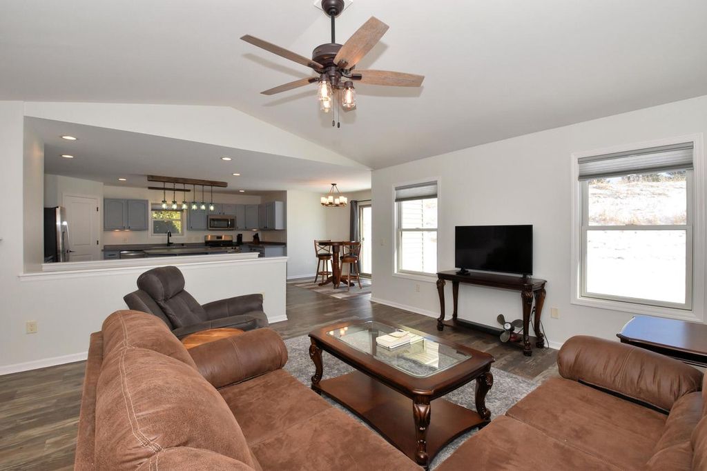 Photo of W1401 Valley View COURT, Ixonia, WI 53036 (MLS # 1948805)