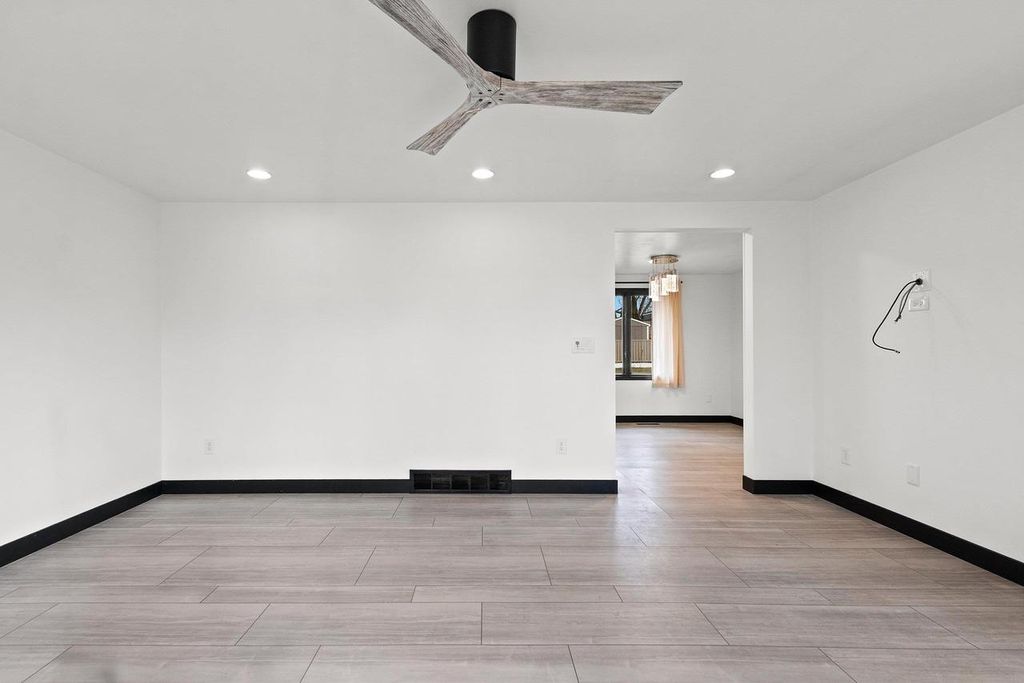 Photo of 2343 Yellowstone DRIVE, Green Bay, WI 54311 (MLS # 50321384)