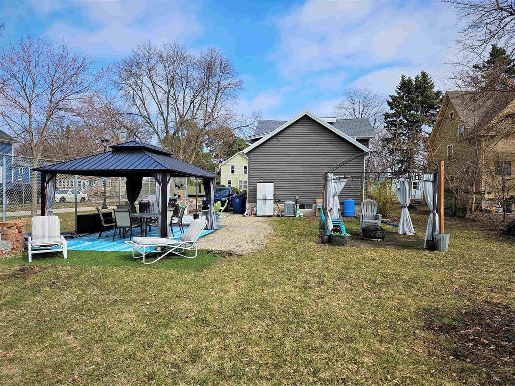 Photo of 45 Eveline STREET, Oshkosh, WI 54901 (MLS # 50323004)