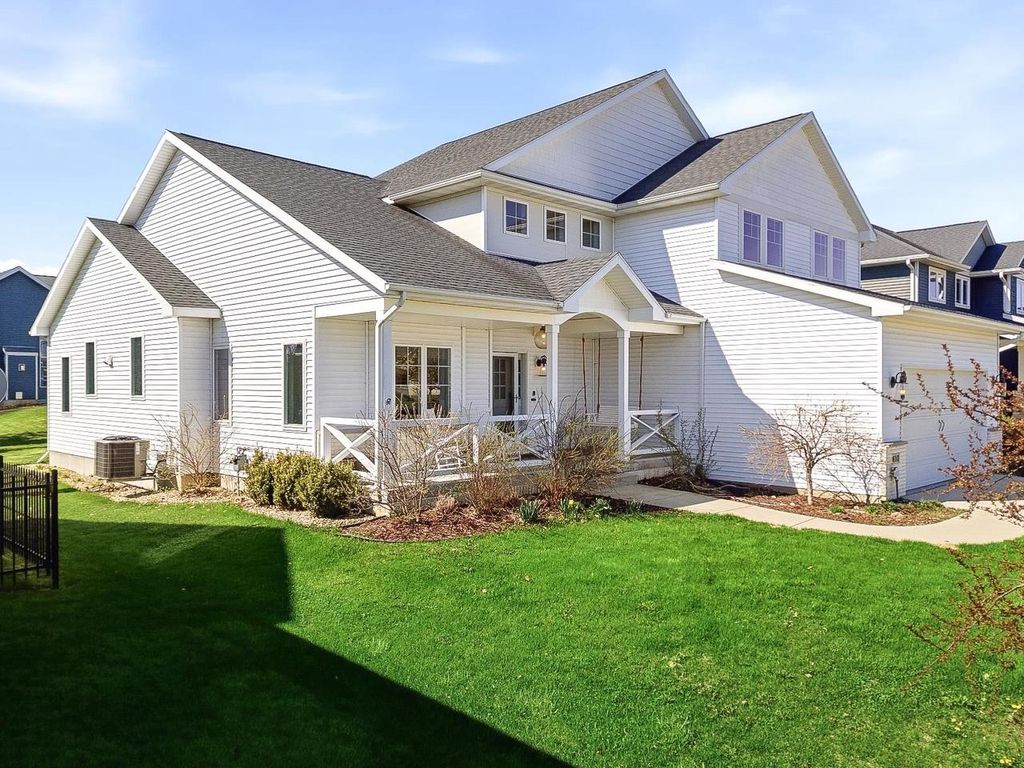 Photo of 810 Sumac STREET, Oregon, WI 53575 (MLS # 2021892)