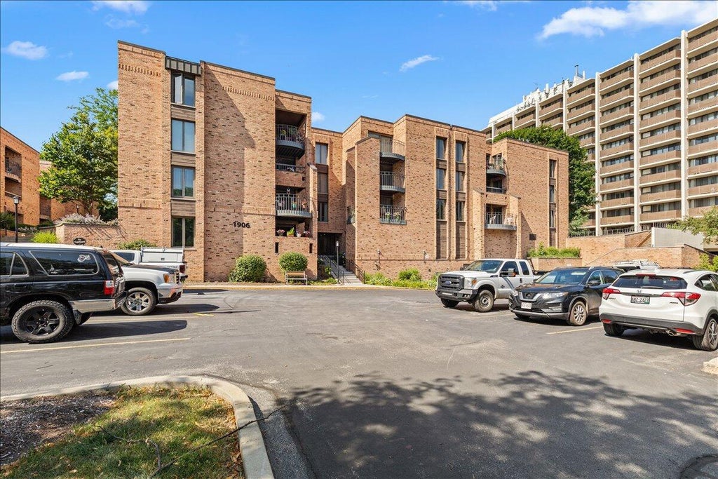 Photo of 1906 E Shorewood BOULEVARD #149, Milwaukee, WI 53211 (MLS # 1978933)