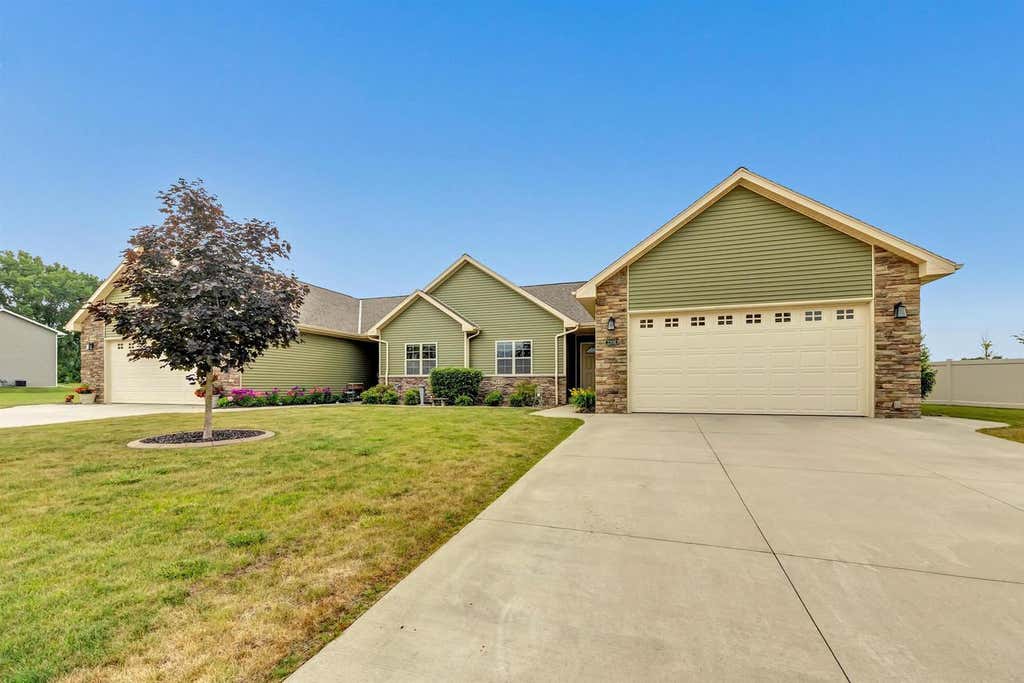 Photo of 2206 Blue Stem LANE, De Pere, WI 54115 (MLS # 50330225)