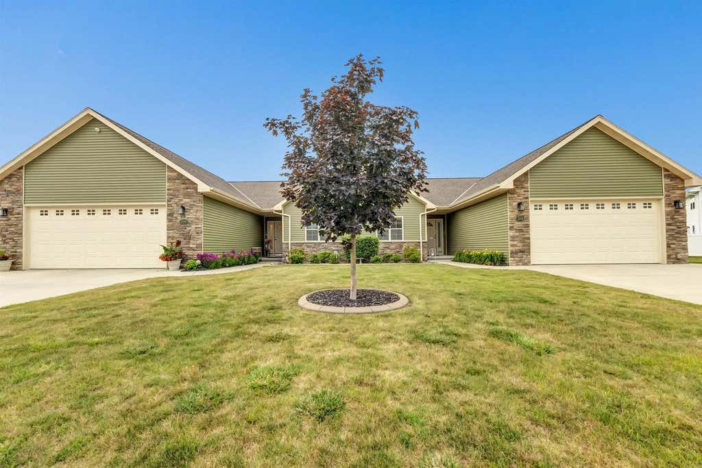 Photo of 2206 Blue Stem LANE, De Pere, WI 54115 (MLS # 50330225)