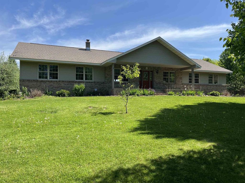 Photo of 154786 Skyhill ROAD, Wausau, WI 54403 (MLS # 22602304)