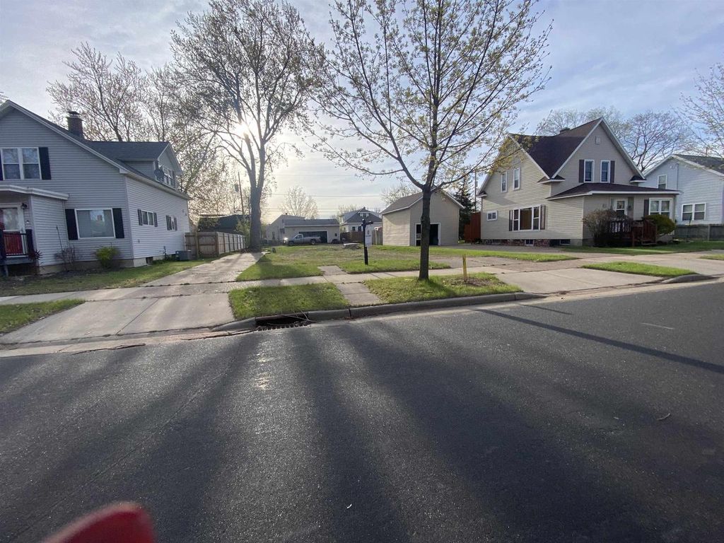 Photo of 1017 S 11th AVENUE, Wausau, WI 54401 (MLS # 22600039)