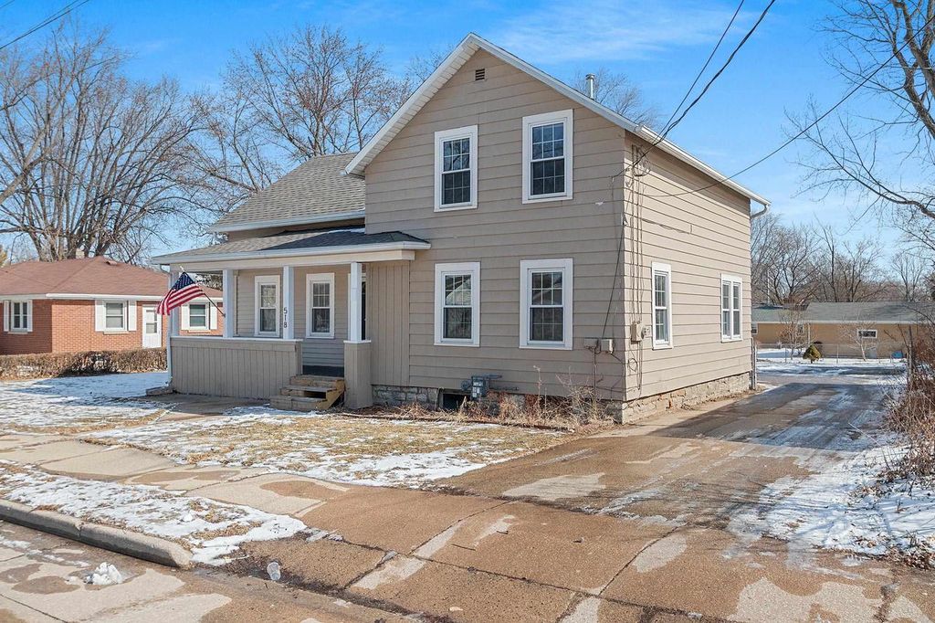 Photo of 518 S Telulah AVENUE, Appleton, WI 54915 (MLS # 50321614)