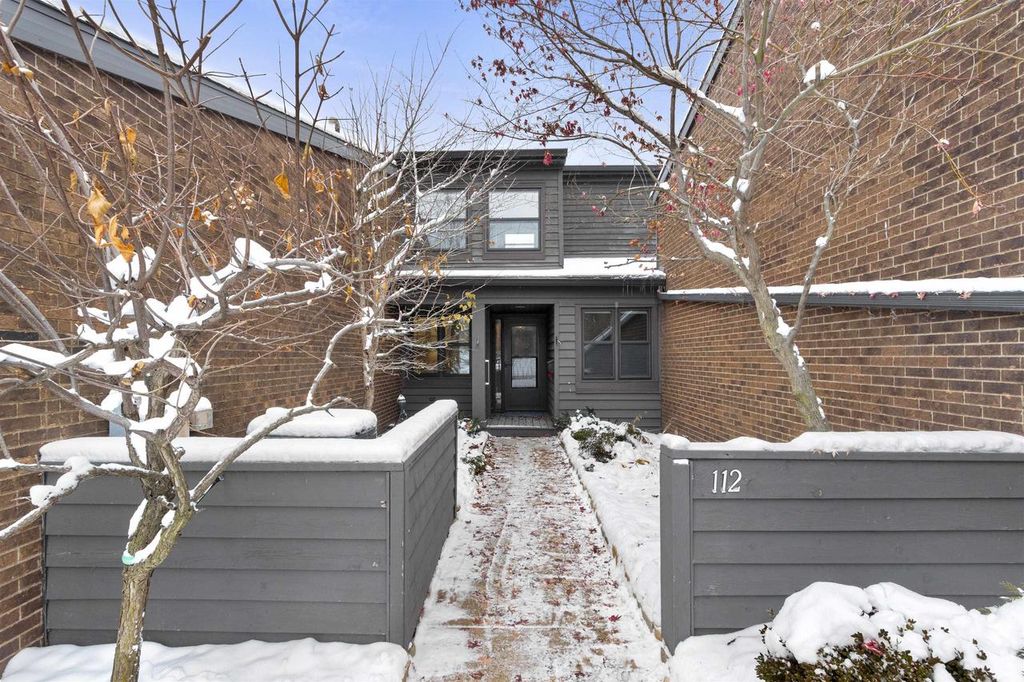 Photo of 112 Webster Heights DRIVE, Green Bay, WI 54301 (MLS # 50318917)