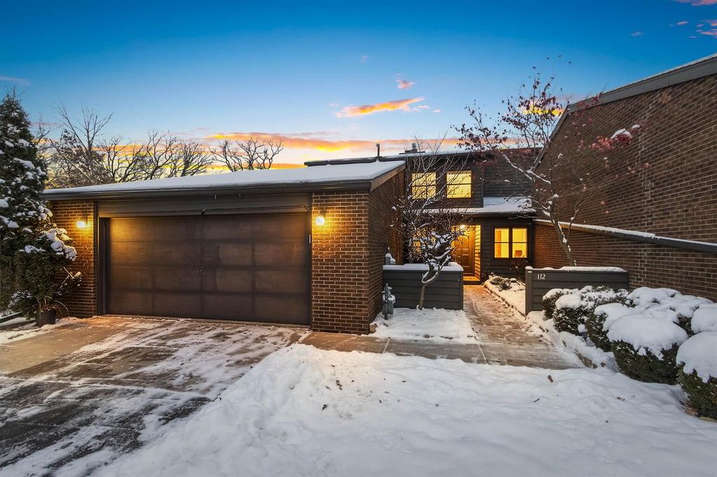 Photo of 112 Webster Heights DRIVE, Green Bay, WI 54301 (MLS # 50318917)