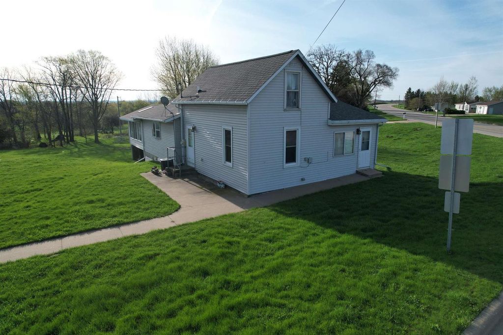 Photo of 126 Bunker Hill STREET, Potosi, WI 53820 (MLS # 2021177)
