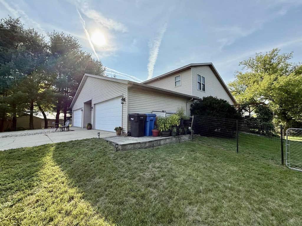 Photo of 411 David CIRCLE, Arena, WI 53503 (MLS # 2031268)