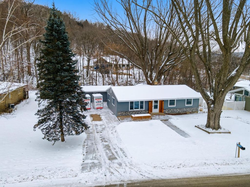 Photo of N1914 Wedgewood DRIVE, La Crosse, WI 54601 (MLS # 1944704)