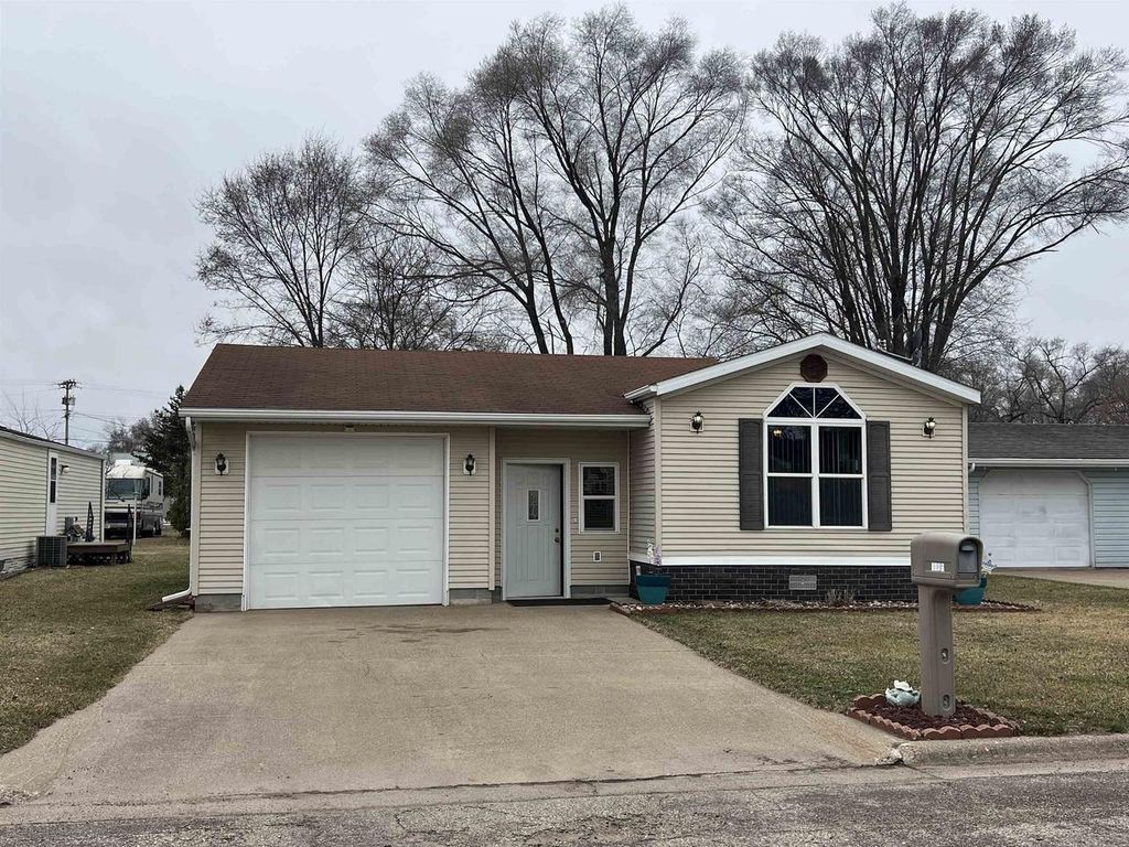 Photo of 1529 S 12th STREET, Prairie Du Chien, WI 53821 (MLS # 2018387)
