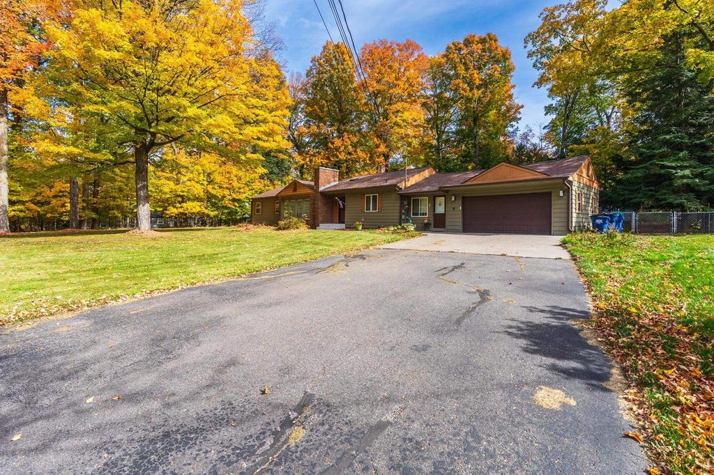 Photo of 3215 N 10th STREET, Wausau, WI 54403 (MLS # 22605074)