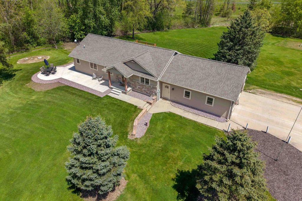 Photo of 3102 Heise ROAD, Omro, WI 54963 (MLS # 50325468)