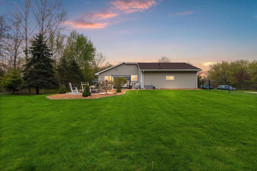 Photo of 5023 Country Breeze LANE, Larsen, WI 54947 (MLS # 50325013)