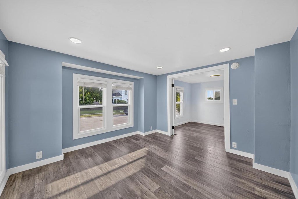 Photo of 400 W 7th AVENUE, Oshkosh, WI 54902 (MLS # 50331378)