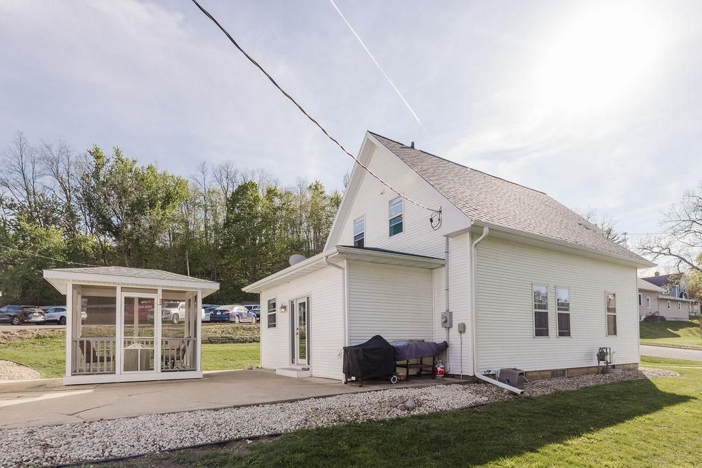 Photo of 718 Fairview STREET, Blanchardville, WI 53516 (MLS # 2022946)