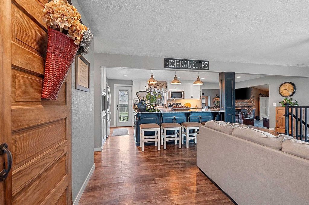 Photo of 5000 N French ROAD, Appleton, WI 54913 (MLS # 50324400)