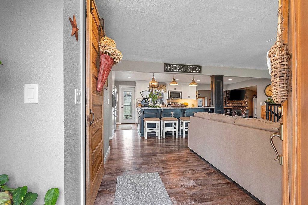 Photo of 5000 N French ROAD, Appleton, WI 54913 (MLS # 50324400)