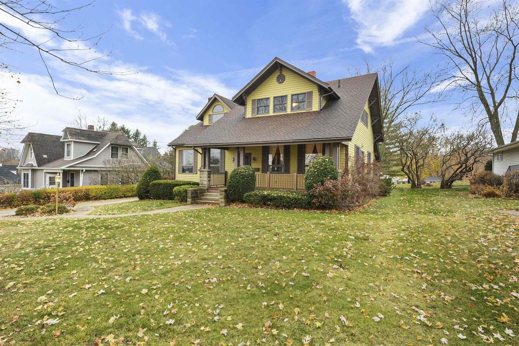 Photo of 615 S Wisconsin STREET, Mineral Point, WI 53565 (MLS # 2012577)