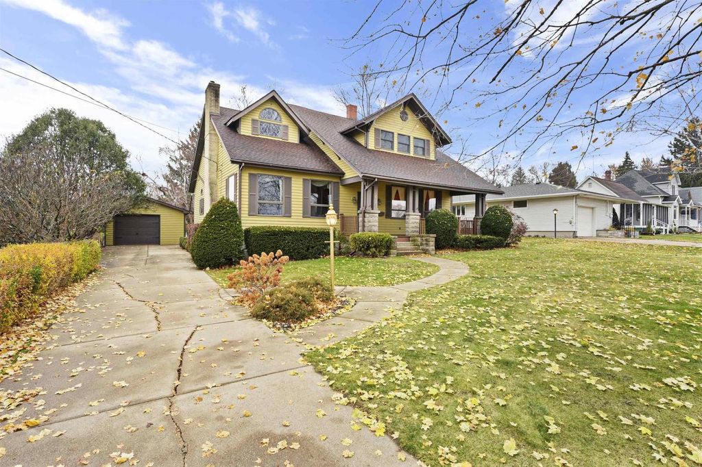 Photo of 615 S Wisconsin STREET, Mineral Point, WI 53565 (MLS # 2012577)