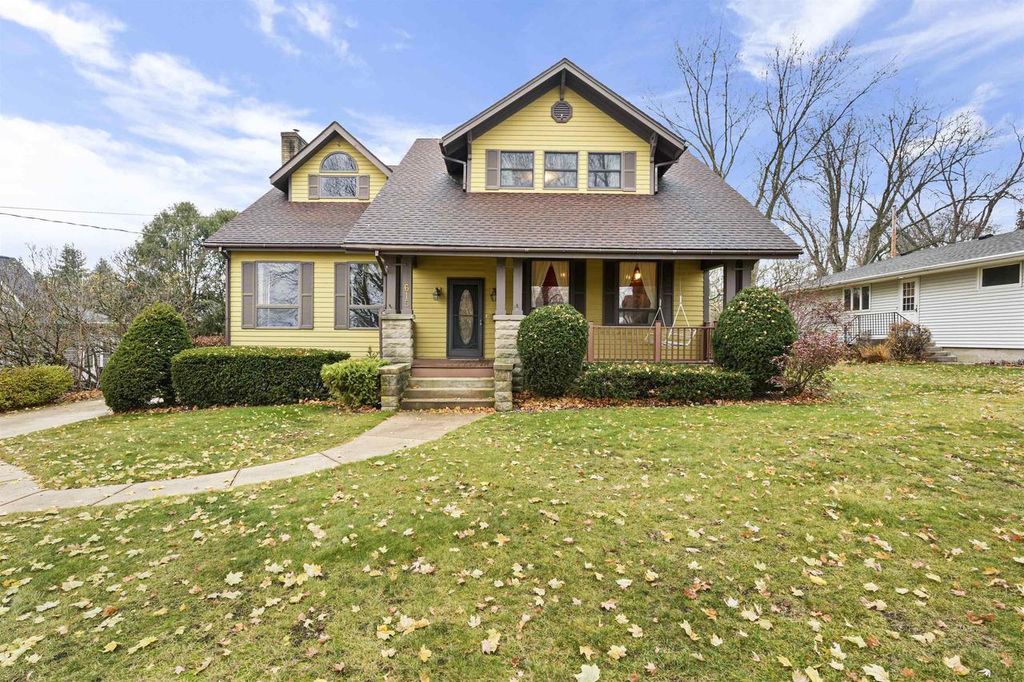 Photo of 615 S Wisconsin STREET, Mineral Point, WI 53565 (MLS # 2012577)