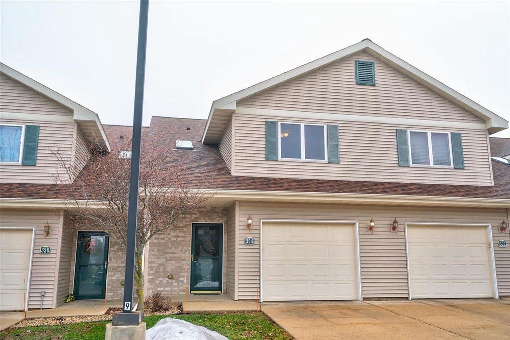 Photo of 324 Alpine Meadow CIRCLE #324, Oregon, WI 53575 (MLS # 2015792)