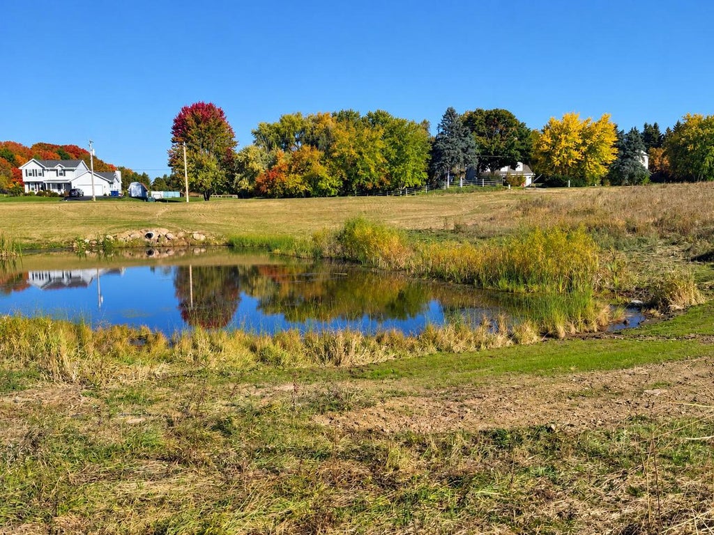 Photo of 1019 Pleasant Valley ROAD #1020 Candleberry Lan, Grafton, WI 53024 (MLS # 1984416)