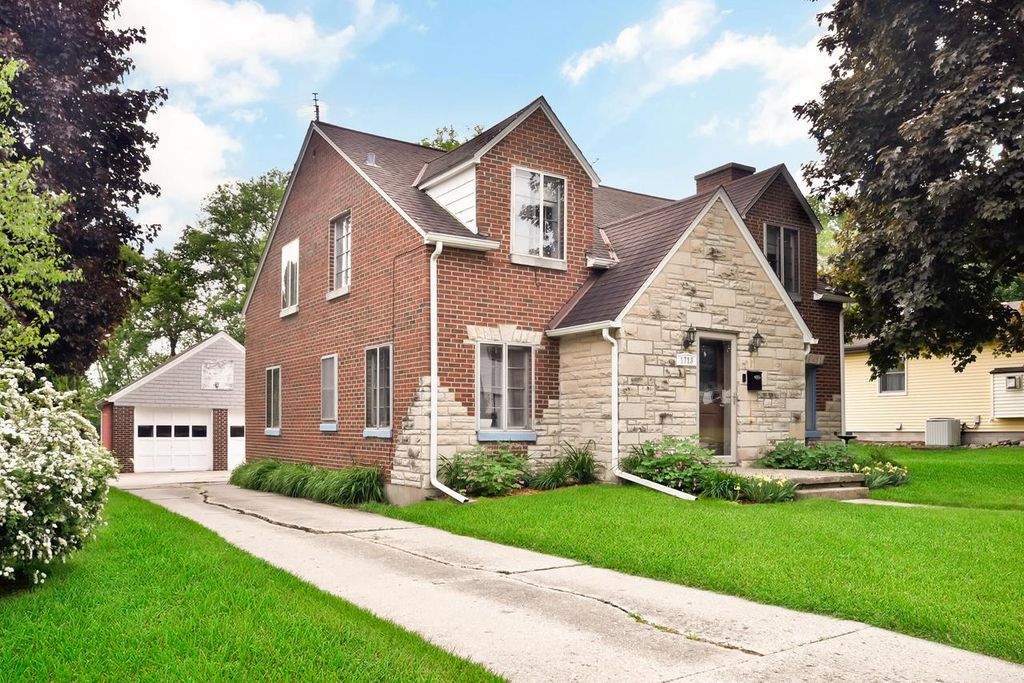 Photo of 1713 Taylor LANE, West Bend, WI 53090 (MLS # 1964453)