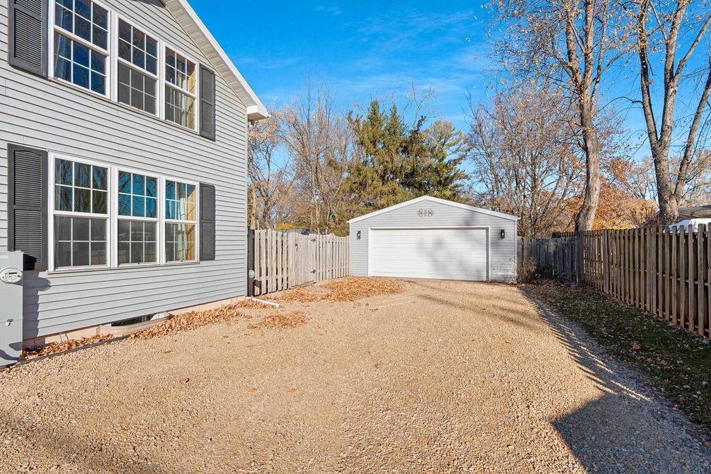 Photo of 508 Waupaca STREET, Fremont, WI 54940 (MLS # 50318351)