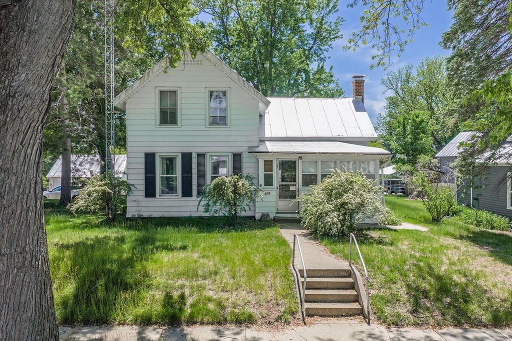 Photo of 426 4th STREET, Baraboo, WI 53913 (MLS # 2024326)
