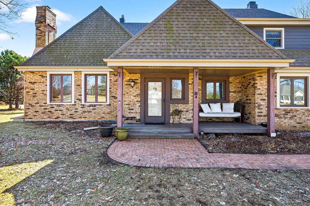 Photo of 157 Old Orchard LANE, Neenah, WI 54956 (MLS # 50322376)