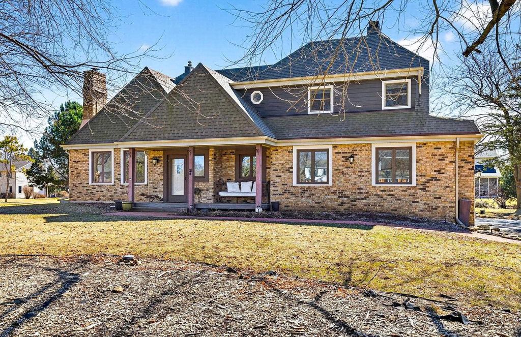 Photo of 157 Old Orchard LANE, Neenah, WI 54956 (MLS # 50322376)