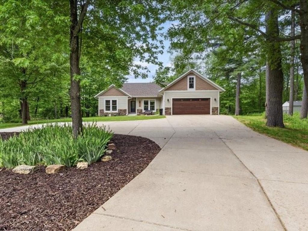 Photo of N6975 549th STREET, Menomonie, WI 54751 (MLS # 1601605)