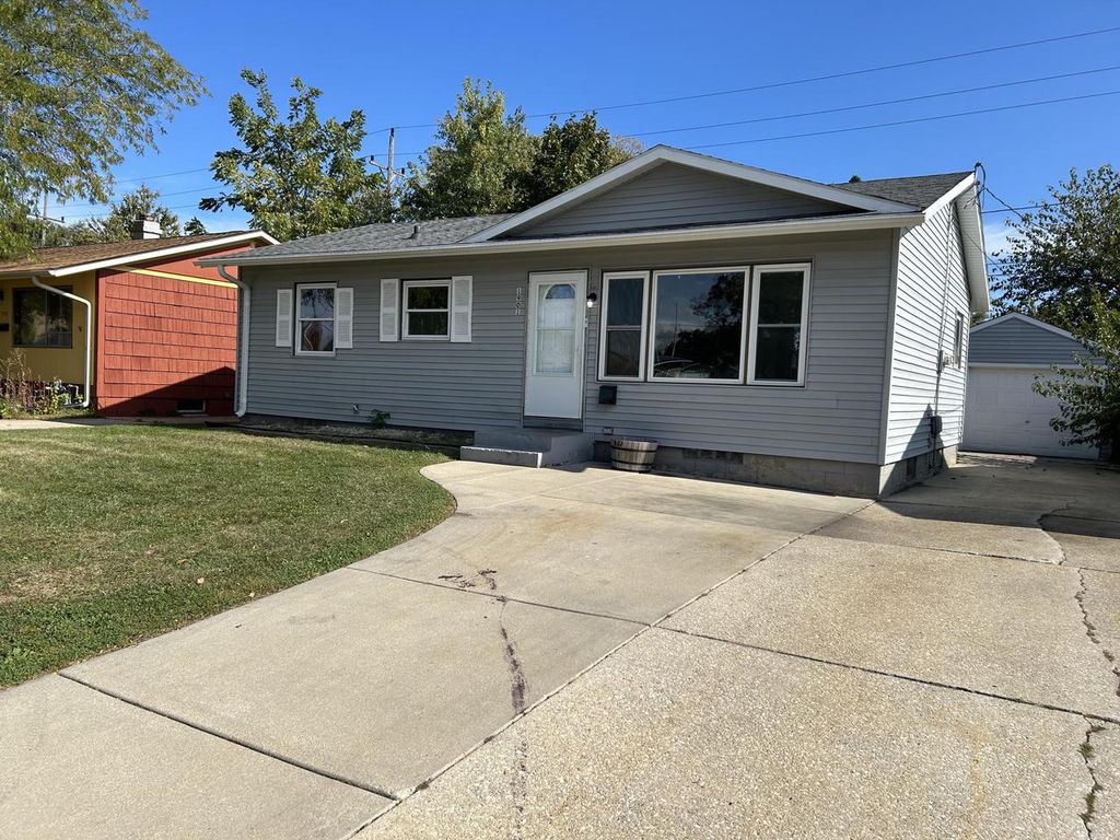 Photo of 1901 Mount Pleasant STREET, Racine, WI 53404 (MLS # 1944745)