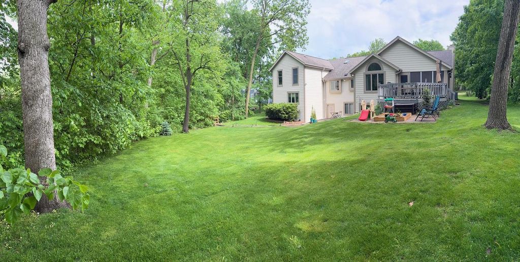 Photo of S77W19942 Holly Patch COURT, Muskego, WI 53150 (MLS # 1944614)